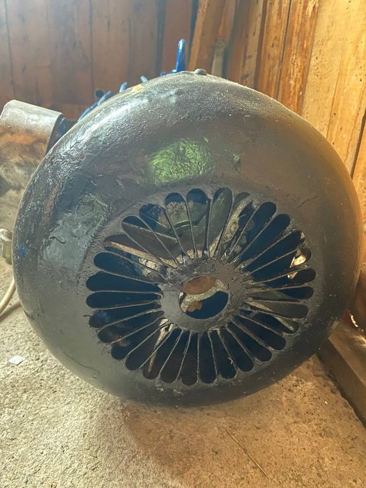 электродвигатель ао2 41-6 3 квт 950 обертів в робочому стані