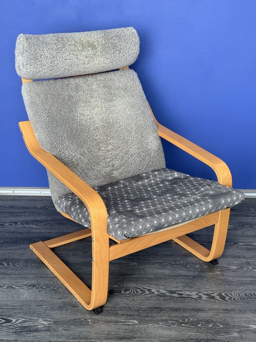 Кресло ИКЕА ПОЭНГ, IKEA POÄNG, с чехлом из натуральной овчины