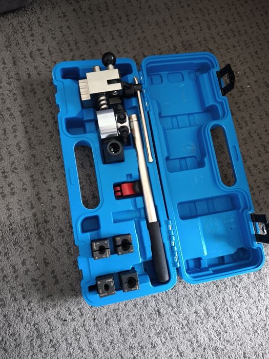 Prensa Hidráulica para Tubos de Travão (Abocardador Profissional)"