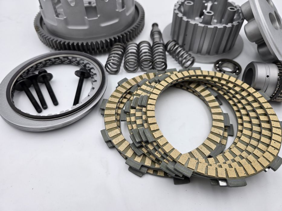 TRIUMPH TIGER 800  Sprzęgło kosz sprzęgłowy