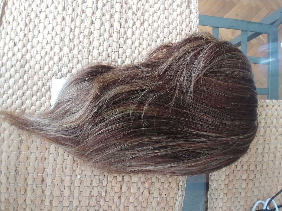 peruka naturalna z włosów ludzkich