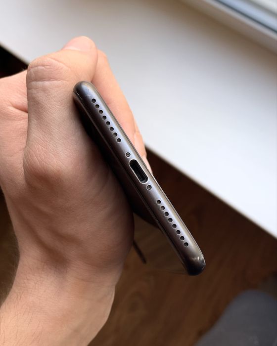 iPhone 8+ 100% батарея