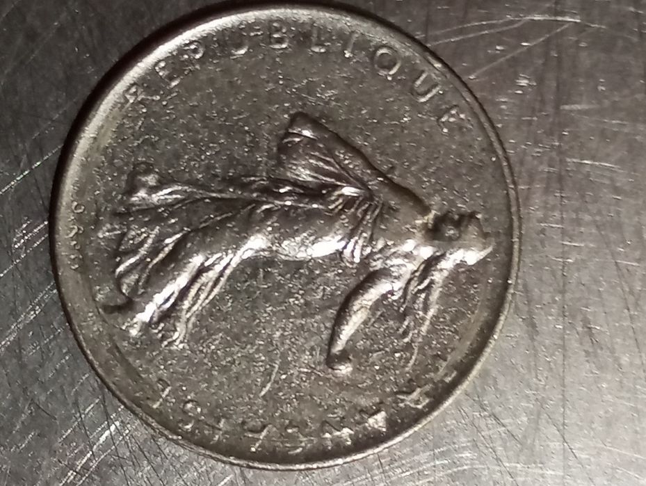 Monety 1/2 franc 1966roku i 2 franc z 1977 r i z 1991r