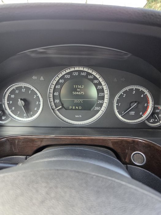 Mercedes Benz E 220 — photo 5