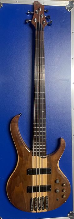 Gitara basowa Ibanez BTB 675+case