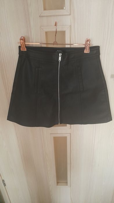 Spodniczka czarna bershka xs/s