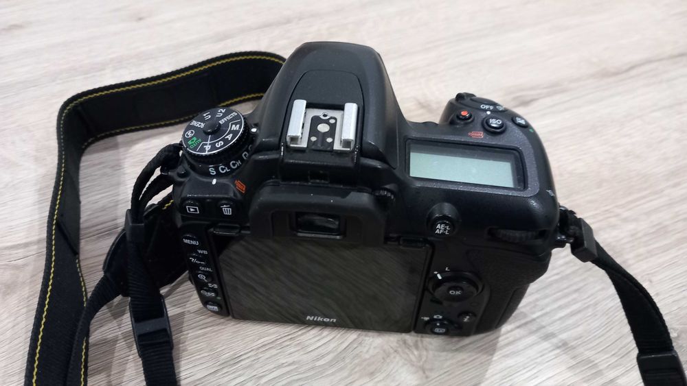 Nikon D7500 + Sigma AF 17-50mm f2.8 EX