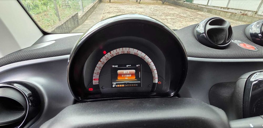 Smart ForTwo Coupé passion - 07-2016 - Gasolina - Apoio Braços Central