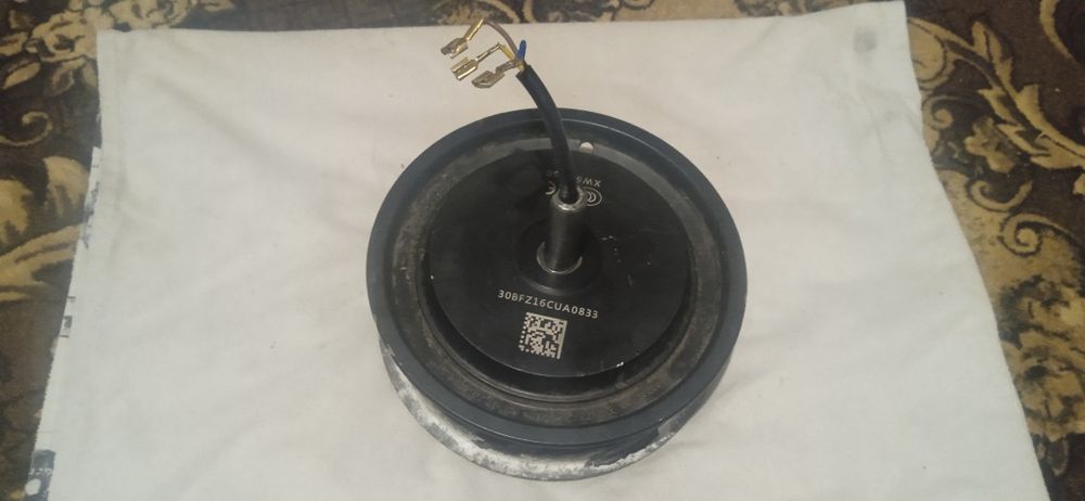 Мотор колесо б/у 500 ват под ветрогенератор