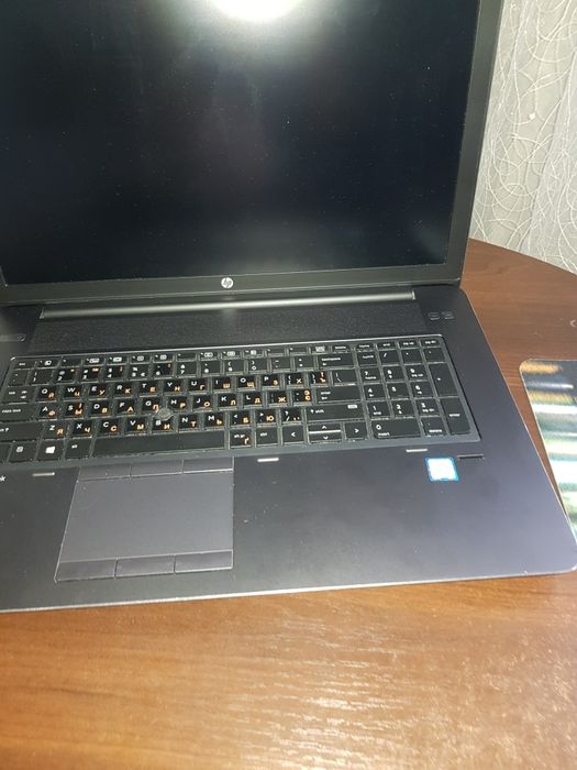 Ноутбук hp в гаоному стані