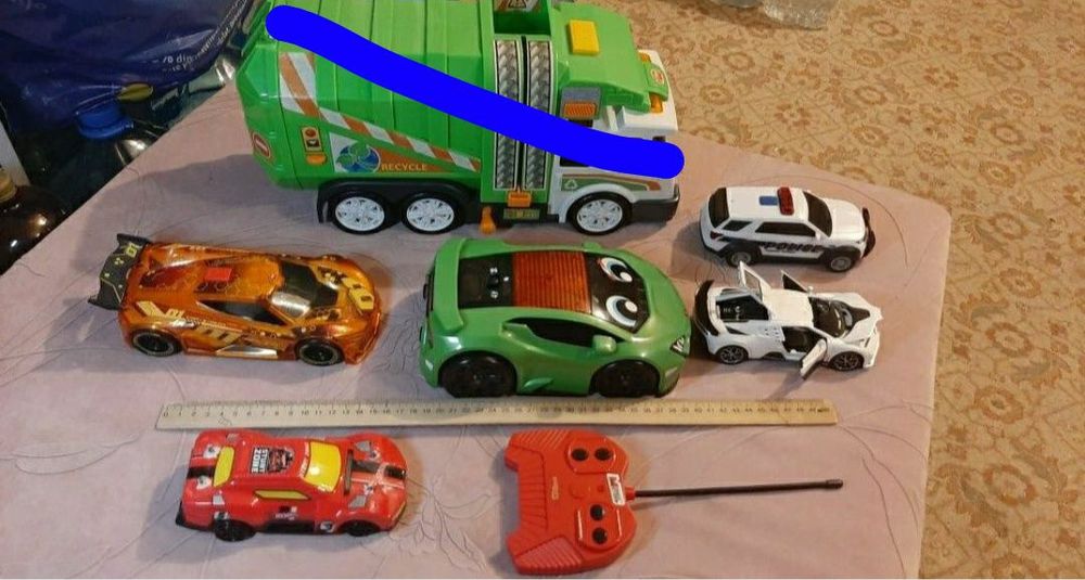 Машинки,погрузчик,автобус,грузовики,вертолёт модели и игрушки