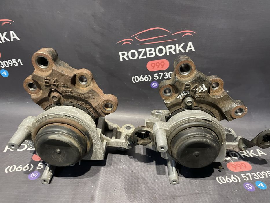 Подушка двигуна ліва 112204BA0B Nissan Rogue X-Trail T32 опора мотора