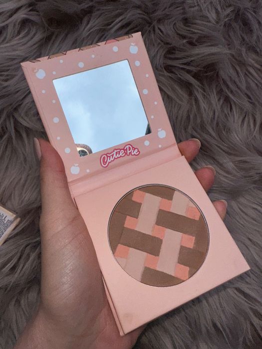 Paletka Misslyn paletka róż bronzer do konturowania 3w1 + 2x bronzer Soda