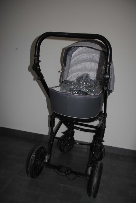 Компл. для новонародженого коляска люлька Baby Pram De Luxe ліжечко з матрациком