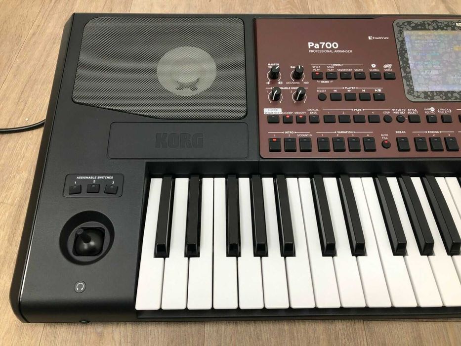 Korg PA700 novos por estrear com garantia e fatura em seu nome