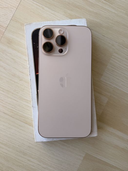 iPhone 16 Pro Max + EXTRAS