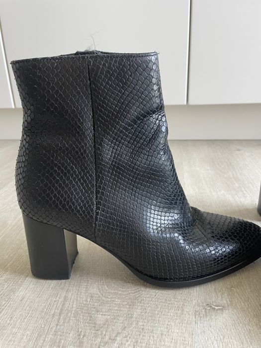 Botins pretos pele Massimo Dutti 37