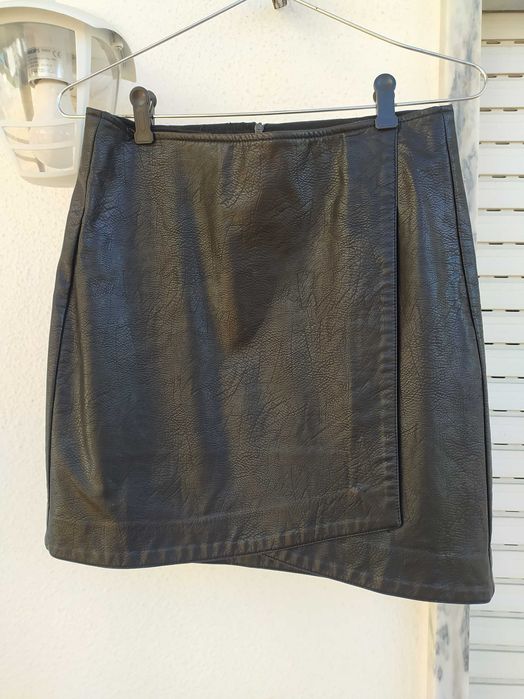 (portes grátis) Saia Stradivarius