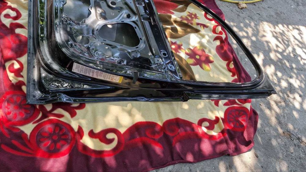 Audi A6 C8, передні праві двері