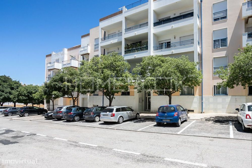 T1  convertido em T2 | Terraço Privativo | Garagem | Elevador
