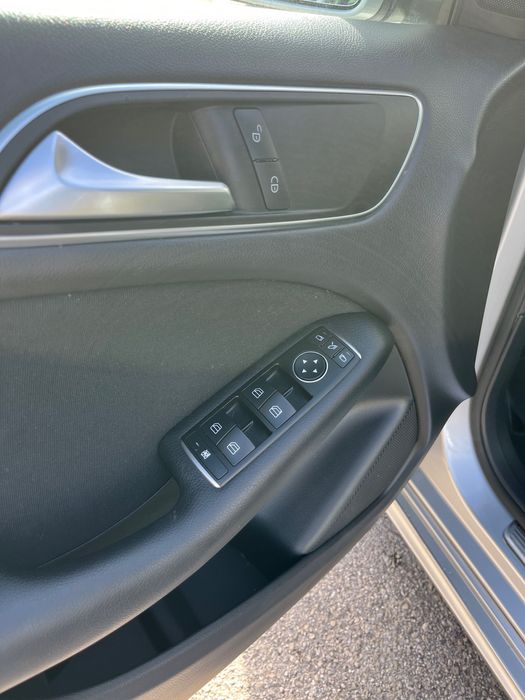 Vendo Mercedes calasse B180 automático