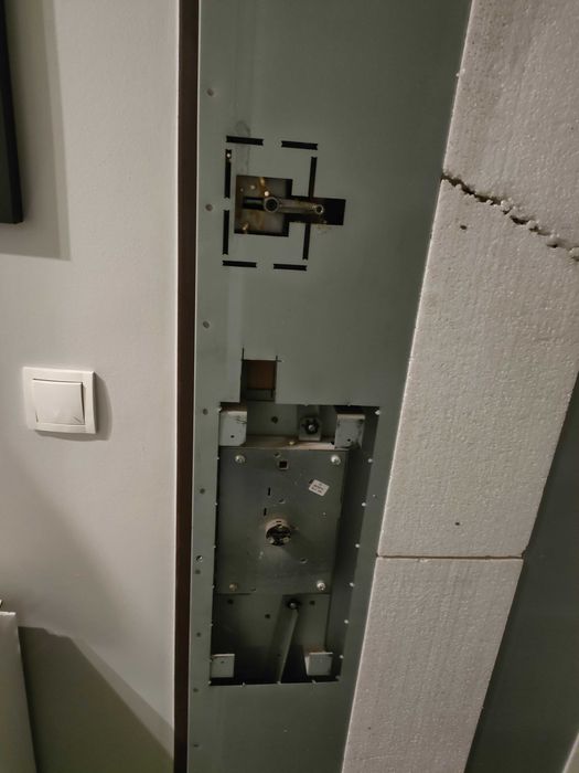 POGOTOWIE ZAMKOWE 24H. Awaryjne otwieranie samochodów, mieszkań,sejfów