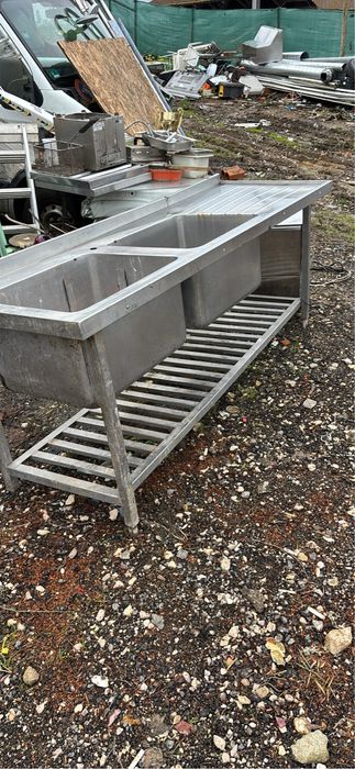 Bancada em inox com duas cuba