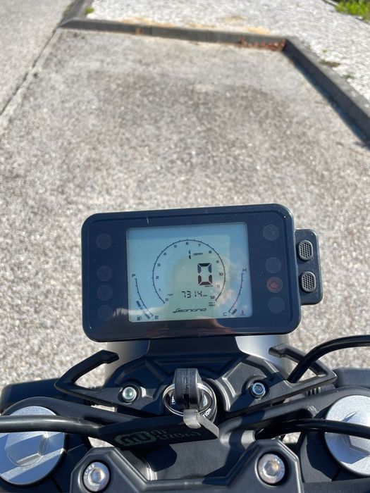Benelli Leoncino 125cc