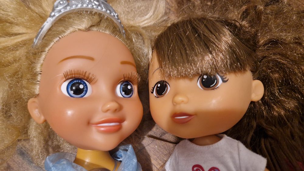 2 interaktywne gadające lalki plus bobas i ubranka Amelia