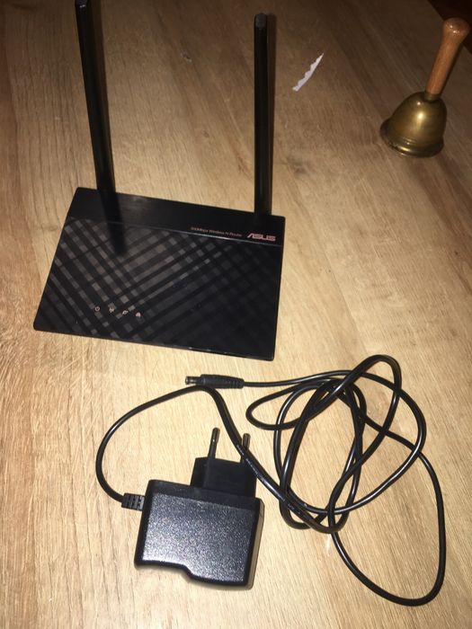 Router ASUS RT—N12+ 300Mbps