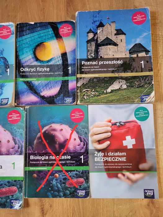 Podręczniki klasa 1 liceum i technikum biologia chemia fizyka