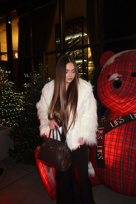 Шубка молочна під ламу