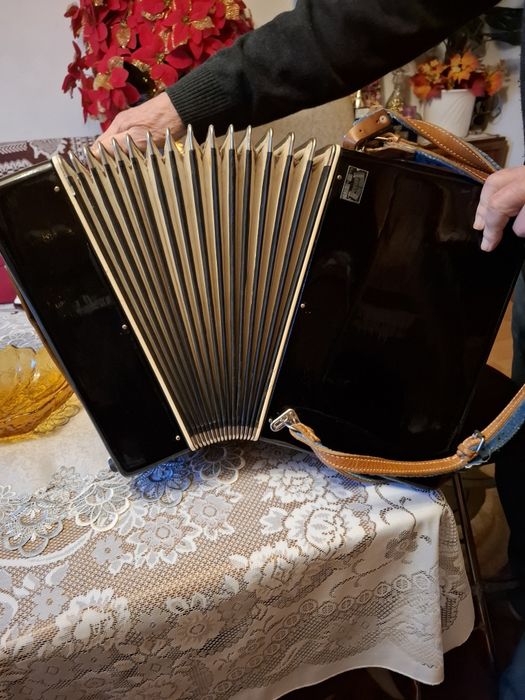 Akordeon kujawiak 60 basów 3 chóry