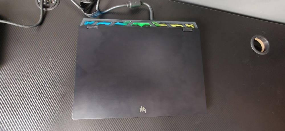 Laptop gamingowy rtx 4080 i9 13900 ddr5 32gb 1.5TB ssd 175W TGP Acer Predator