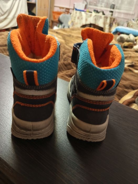 Продам дитяче еко взуття в хорошому стані