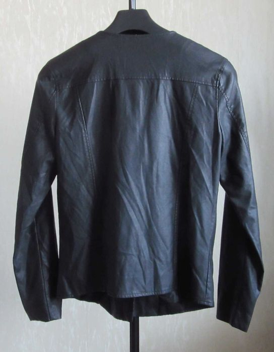 Czarna motocyklówka Esmara .