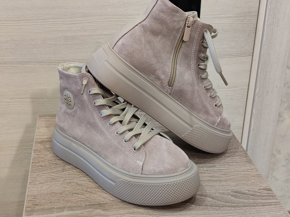 НОВІ Шкіряні черевики 37 р