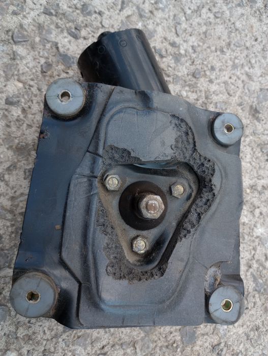 Mitsubishi Carisma silniczek silnik wycieraczek przód