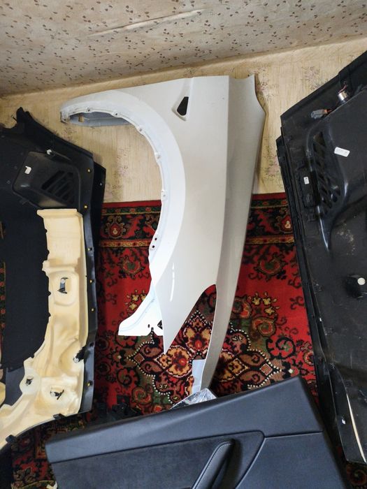 Крило tesla У право