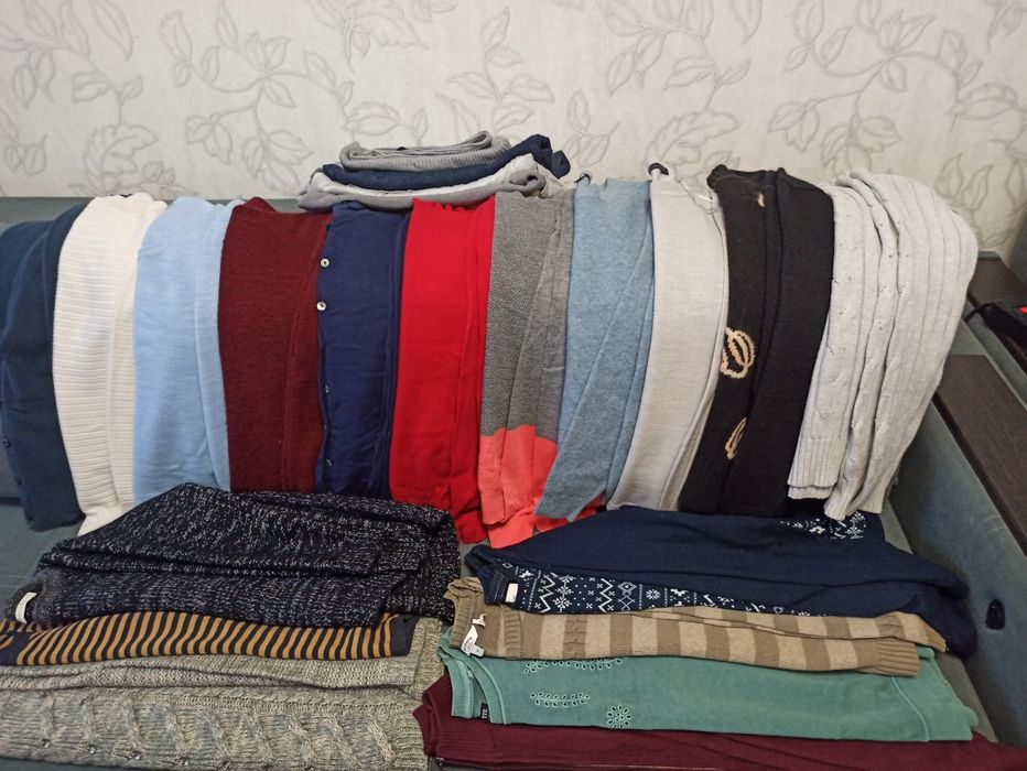 Пакет речей светри кофти 44-46 шт 24шт