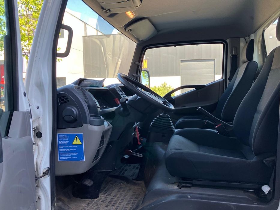 NISSAN NT400 3.0 150cv Grua Cesto 25 Metros de Trabalho 2018 Apenas 59.000km ###OPORTUNIDADE###