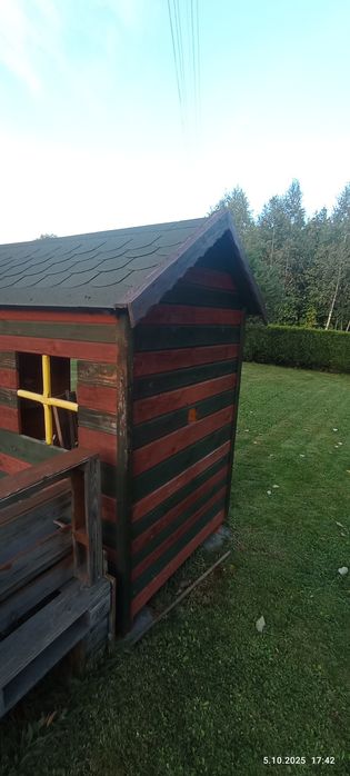 Domek drewniany dla dzieci