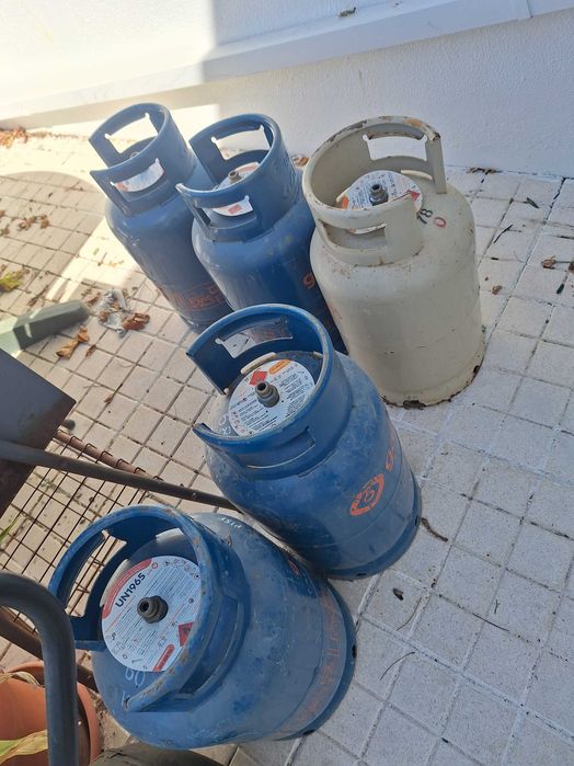 5 botija gaz butano vazias 5 euros cada