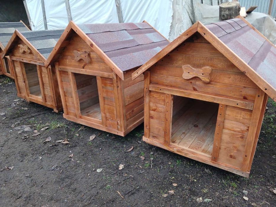 Будки для собак та котів
