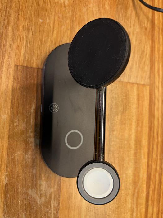 Ładowarka i stand do iphone, airpods i apple watch
