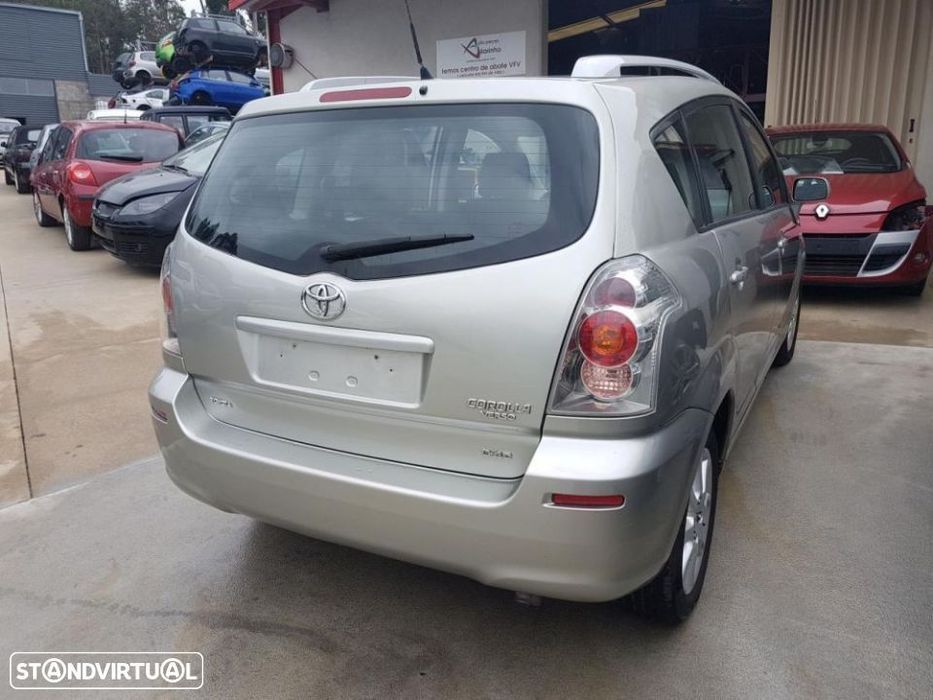 Toyota Corolla Verso D-Cat para peças