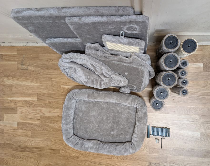 Trixie Drapak dla Kota Junior Pepito Szary 48x48x98 Małe Koty Kocięta