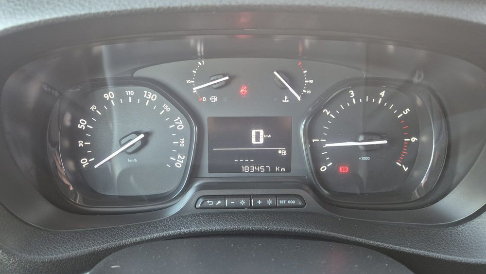 Sprzedam Citroen jumpy Long 2.0Blue HDI