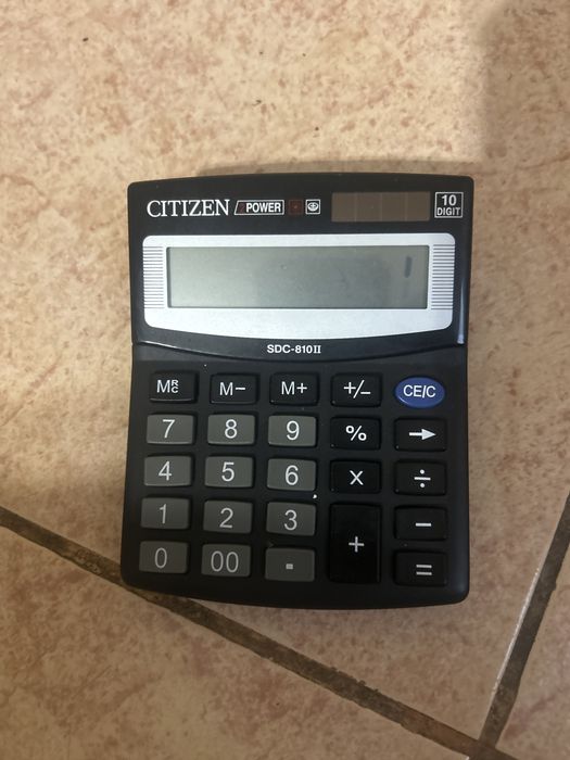 Калькулятор CITIZEN  на солнечных батареях