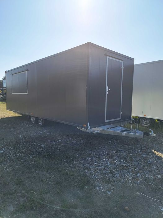 - PRZYCZEPA gastronomiczna - 7m x 2,5 m - 2 osie - dostępna NA PLACU -